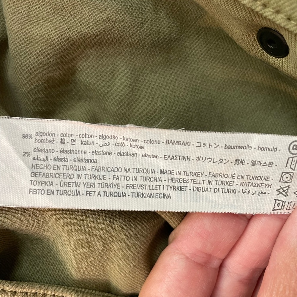 Zara Olive Green Cargo Shorts with Belt - Picture 4 of 7